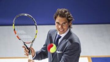 Rafael Nadal durante la presentación de una colección masculina de moda en un centro comercial de Stuttgart.