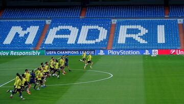 Soccer Football - Champions League - Tottenham Hotspur Training - Santiago Bernabeu, Madrid, Spain - October 16, 2017 General view during training Action Images via Reuters/Andrew Couldridge