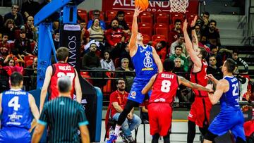 Ennis suma la tercera victoria seguida para el Zaragoza