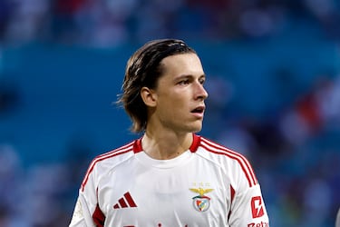 La solución para el fichaje de Carreras la tiene... ¡un futbolista blanco!