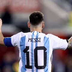 Messi brace sinks Jamaica