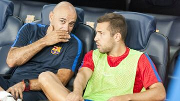 Jordi Alba, en el banquillo.