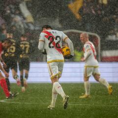 El Rayo sigue en crisis con Vallecas