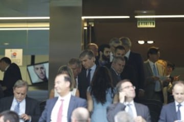 Gran ambiente en el palco del Bernabéu. 