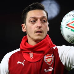 El agente de Özil viaja a Italia para negociar con el Inter