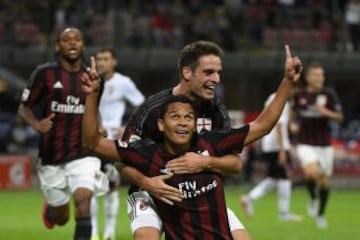 El colombiano abrió la cuenta para el Milan a los 20 minutos de juego.