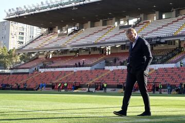 Es oficial: Ronald Koeman ha dejado de ser entrenador del FC Barcelona después de la derrota en su visita al Rayo Vallecano.
