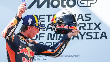 Acosta en el podio de Sepang.