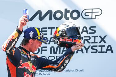 Alegría de Pedro Acosta sobre el podio del Gran Premio de Malasai de MotoGP.