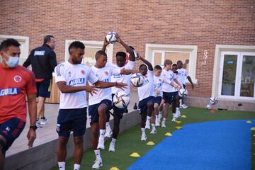 El equipo diridigo por Reinaldo Rueda tuvo jornada de recuperación este jueves luego de los amistosos ante Junior y Real Cartagena. Hoy viajará a Estados Unidos para el amistoso con Honduras. 