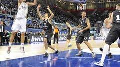 Mirotic, Carroll y Sergio ponen al Madrid a 100