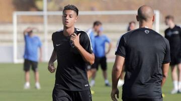 Una de las últimas imágenes de Hachim Mastour con el Málaga,