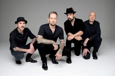 Michael Poulsen, líder de Volbeat: “Canelo es un boxeador fabricado, ¿por qué necesita toda esa basura alrededor?”