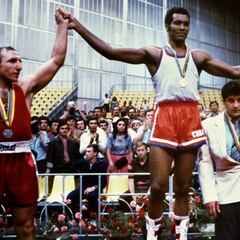 Which Olympic boxer has won the most medals?