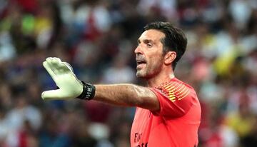 Buffon, supuestamente extendió cheques por un valor total de 1,5 millones de euros al titular de un estanco y estuvo involucrado en apuestas deportivas.