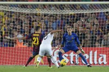 Gol de Jese, consiguió el 2-1 para el Real Madrid durante el partido de Liga correspondiente a la décima jornada de liga entre el Barcelona y el Real Madrid en el Camp Nou.