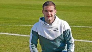 <b>SIN TECHO. </b>El talentoso asturiano desea seguir creciendo como futbolista en 2009.