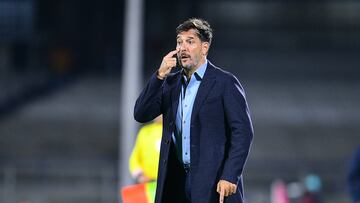 Gustavo Lema head coach of Pumas during the 14th round match between Pumas UNAM and Cruz Azul as part of the Liga BBVA MX, Torneo Apertura 2024 at Olimpico Universitario Stadium on October 26, 2024 in Mexico City, Mexico.