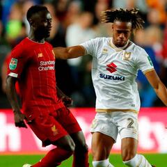 Volante del Liverpool lidera nómina de Guinea ante La Roja