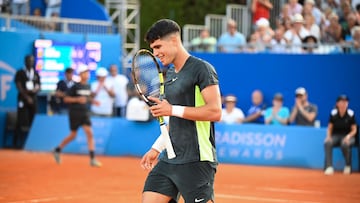 NIZA (FRANCIA), 21/07/2023.- La tenista espa?ol Carlos Alcaraz venci¨® al belga David Goffin, sobre la tierra batida del del Nice Lawn Tennis Club en la ciudad francesa de Niza este viernes en la Copa Hopman. EFE/ITF -SOLO USO EDITORIAL/SOLO DISPONIBLE PARA ILUSTRAR LA NOTICIA QUE ACOMPA?A (CR?DITO OBLIGATORIO)-