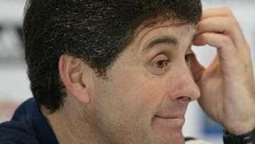 <B>CONCIENCIA TRANQUILA.</b> El técnico madridista no quiere que luego se arrepientan por no haber intentado alcanzar al Barça.