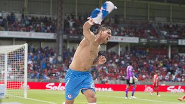 Ben&iacute;tez hizo el segundo gol de los &#039;cementeros&#039; en el Nemesio Diez. 