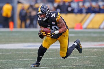 Antes de su lesión de columna, Shazier jugó 12 partidos para 3 intercepciones y 68 tacleadas en 2017.