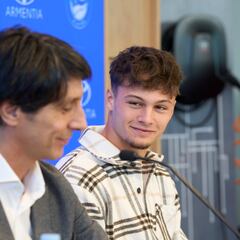 Pau Cabanes: “Tengo siempre la portería entre ceja y ceja”