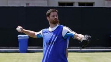 Xabi Alonso durante un entrenamiento en UCLA
