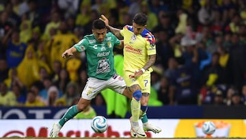 (L-R), Angel Mena of Leon and Brian Rodriguez of America during the game America vs Leon, corresponding to Round 06 of the Torneo Apertura 2023 of the Liga BBVA MX, at Azteca Stadium, on August 26, 2023.
<br><br>
(I-D), Angel Mena de Leon y Brian Rodriguez de America durante el partido America vs Leon, correspondiente a la Jornada 06 del Torneo Apertura 2023 de la Liga BBVA MX, en el Estadio Azteca, el 26 de Agosto de 2023.