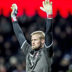 Kasper Schmeichel: "Bravo es un arquero de clase mundial"