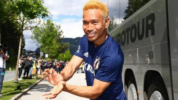 Nagatomo, haciendo la &#039;Onda Vital&#039;.