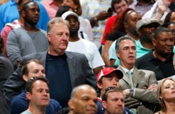 Larry Bird, presencia en la grada el Hawks-Pacers.