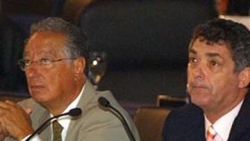 <B>ALTERADO.</B> Villar llegó a perder los nervios durante la Asamblea.