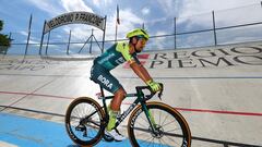 ¡Gigante Gaviria! gana la etapa tres del Giro y es nuevo líder
