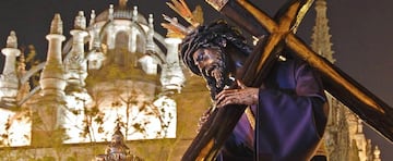 La Madrugá, uno de los momentos más emocionantes de la Semana Santa sevillana.