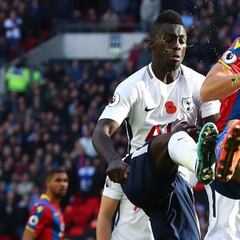 Dávinson vs. Son, duelo de figuras del Tottenham Hotspur