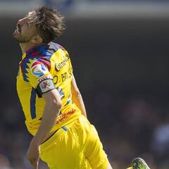 Aficionado “trollea” a Oribe Peralta