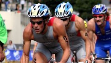 Xabier Llobet, durante un triatl&oacute;n con Espa&ntilde;a.