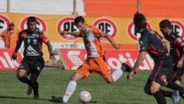 Cobresal no pudo aguantar la ventaja y sigue comprometido con el descenso.