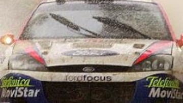 <b>TIEMPAZO Y ACCIDENTE.</b> El vigente campeón del mundo, Petter Solberg, marcó ayer el tiempo más rápido en el ensayo general del Rally de Suecia... y luego sufrió un accidente.