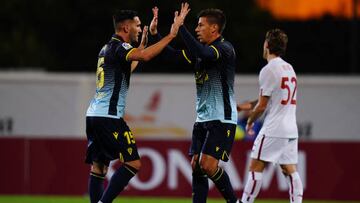 ALBUFEIRA, PORTUGAL - DECEMBER 16: Ruben Alcaraz of Cadiz CF celebrates with teammate Lucas Perez of Cadiz CF after scoring a goal during the Friendly match between AS Roma and Cadiz CF at Estadio Municipal de Albufeira on December 16, 2022 in Albufeira, Portugal.  (Photo by Gualter Fatia/Getty Images)