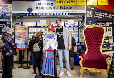 Joaquín Monroy, el ‘Rey de la Lotería’ dueño de ‘La Chulapa’ de Moncloa: “La energía que desprende este sitio va más allá de la matemática”