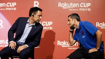 Barcelona president, Josep Bartomeu, and coach Ernesto Valverde.