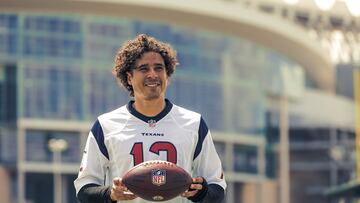 Guillermo Ochoa, portero del América y de la Selección Mexicana, se probó como pateador con los Houston Texans de la NFL.