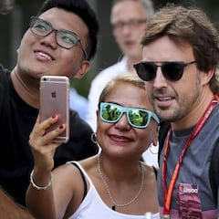 Carey quiere a Alonso delante: “Es el piloto al que miran todos”