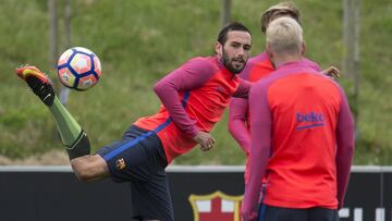 Aleix, en un entrenamiento del Barcelona.