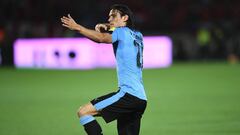 Uruguay rompe dos marcas históricas con gol de Cavani