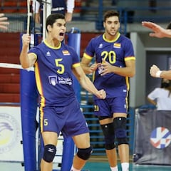 España cumple pero Letonia le deja sin billete al Europeo