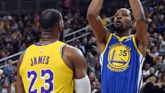 LAS VEGAS, NEVADA - OCTOBER 10: Kevin Durant #35 of the Golden State Warriors shoots against LeBron James #23 of the Los Angeles Lakers during their preseason game at T-Mobile Arena on October 10, 2018 in Las Vegas, Nevada. The Lakers defeated the Warriors 123-113. NOTE TO USER: User expressly acknowledges and agrees that, by downloading and or using this photograph, User is consenting to the terms and conditions of the Getty Images License Agreement.   Ethan Miller/Getty Images/AFP
 == FOR NEWSPAPERS, INTERNET, TELCOS &amp; TELEVISION USE ONLY ==